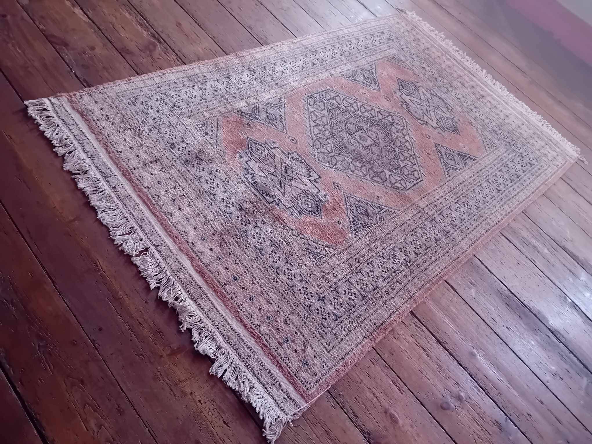 Pakistani Karachi Rug Handmade 187x120cm