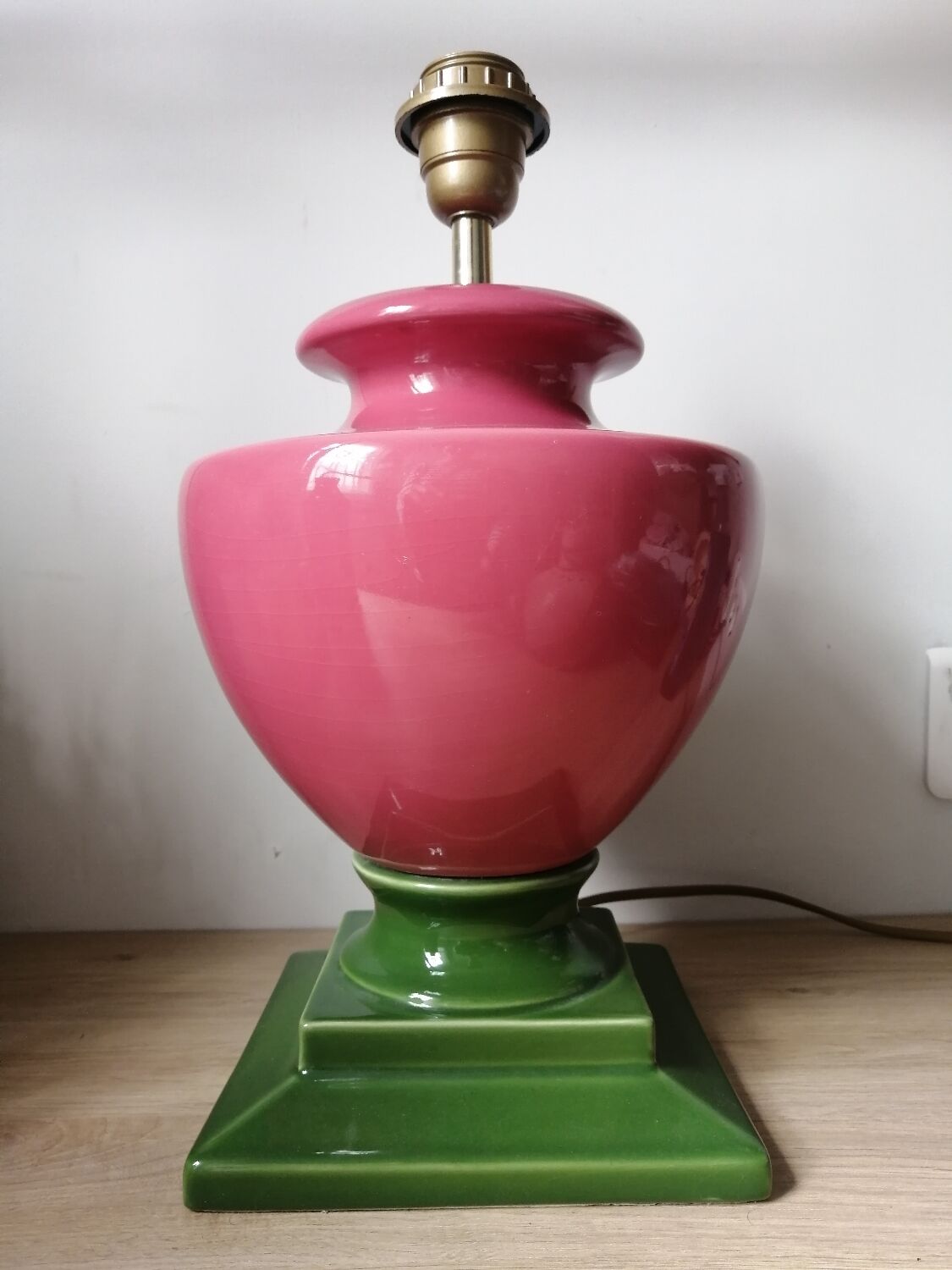 Vintage lamp stand
