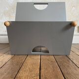Memphis style magazine rack