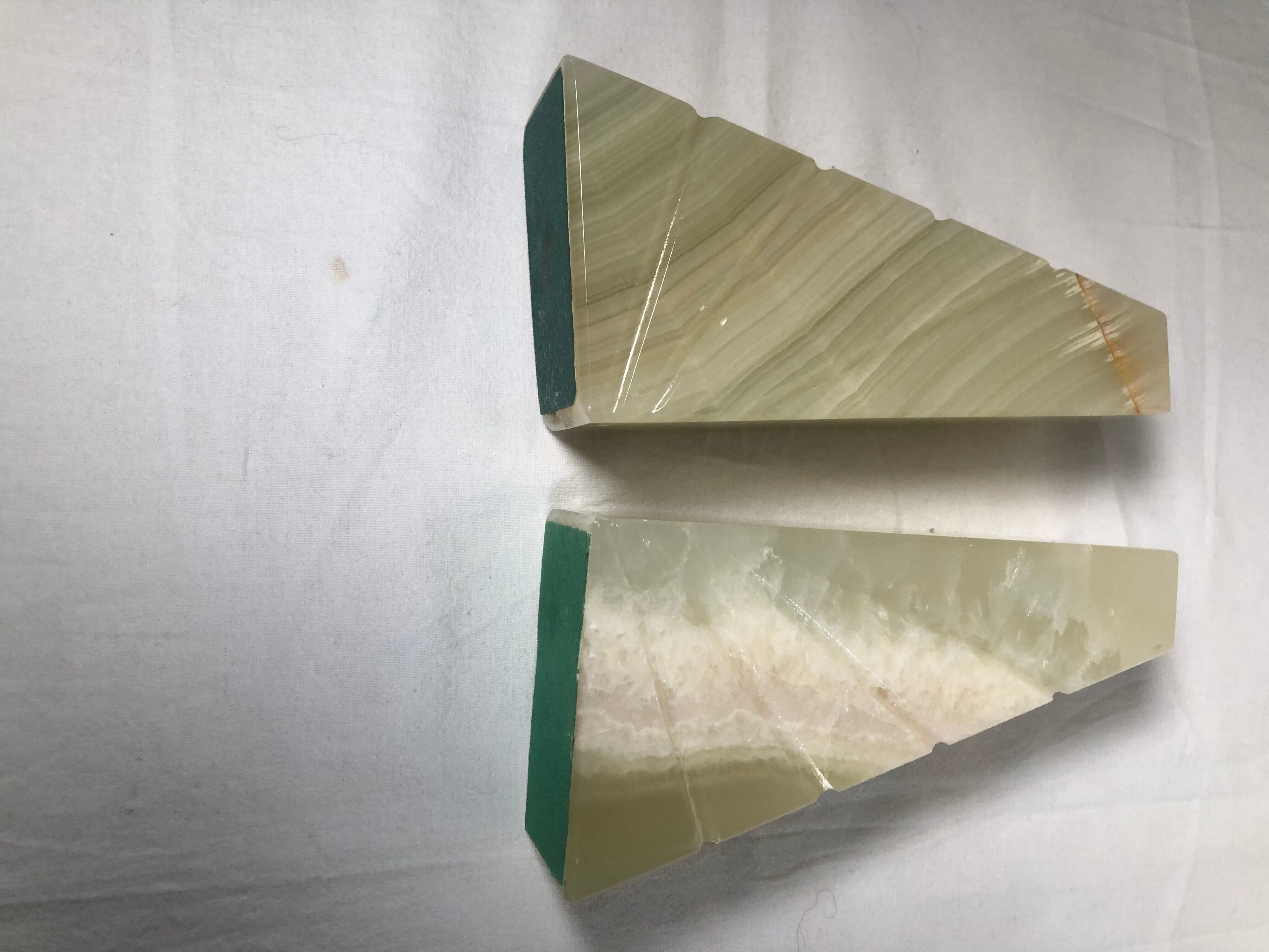 Greenhouse book in palm leaf-shaped onyx. Very good condition.