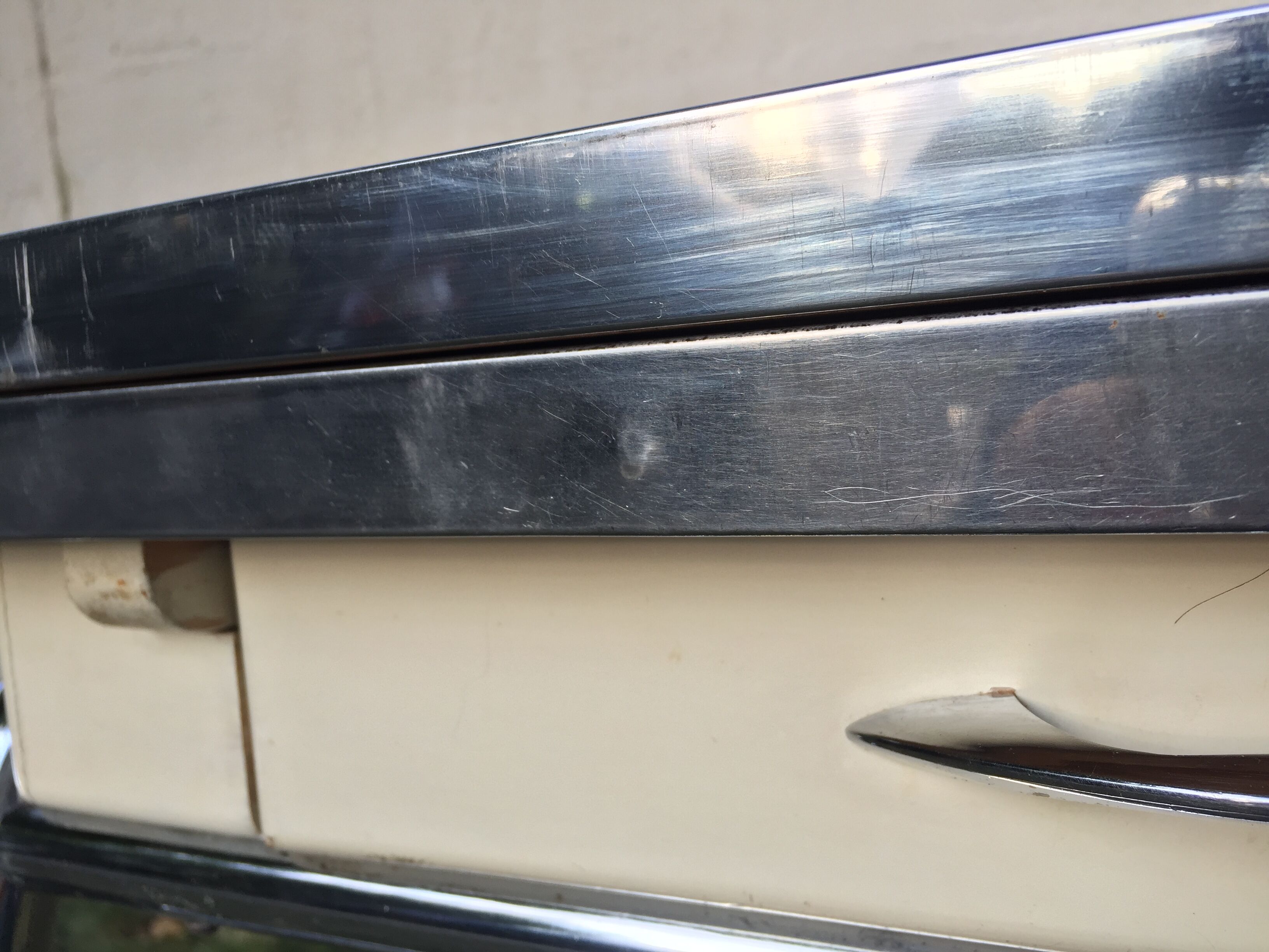 White vintage formica table 60s