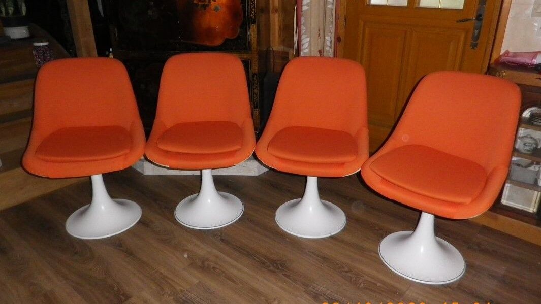 4 chairs 70s