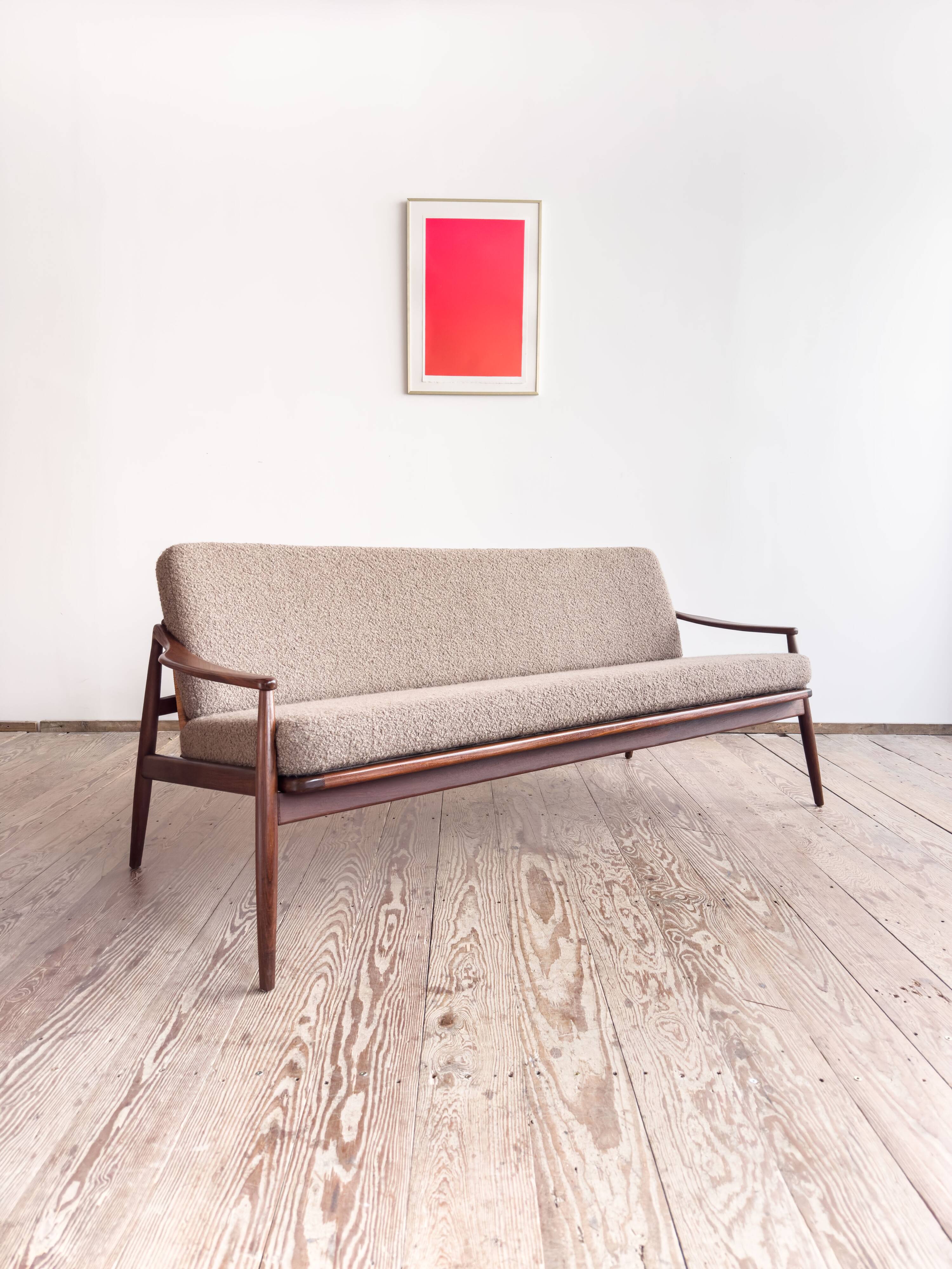 Mid Century Sofa par Hartmut Lohmeyer, teck et cannage