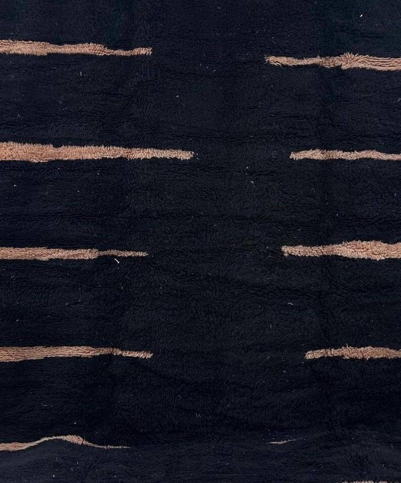 Traditional handmade Azilal rug size 150 x 250 cm