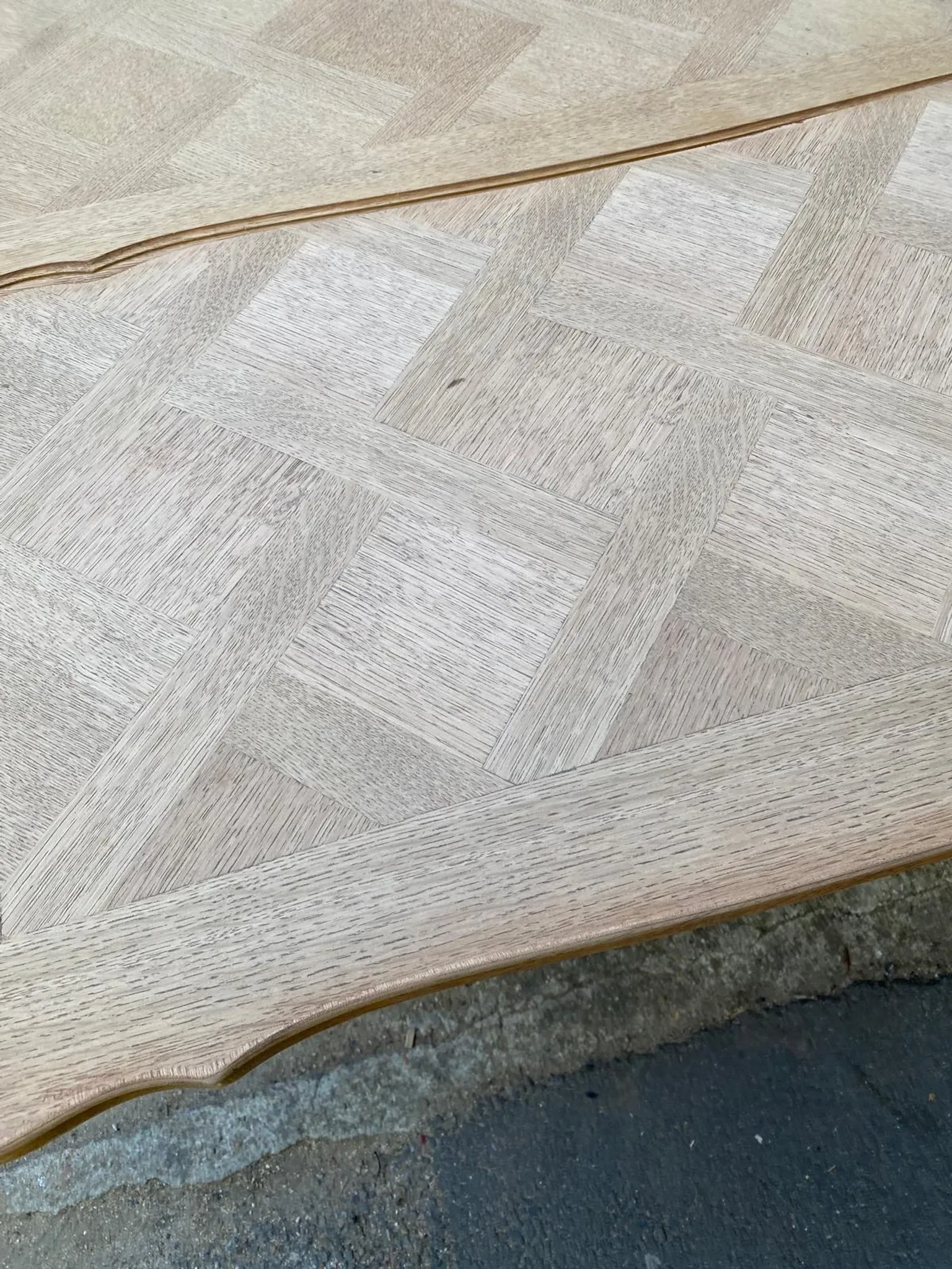 Louis XV dining table stripped in solid oak Versailles parquet 245cm