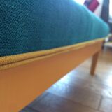 Banquette vert canard et moutarde
