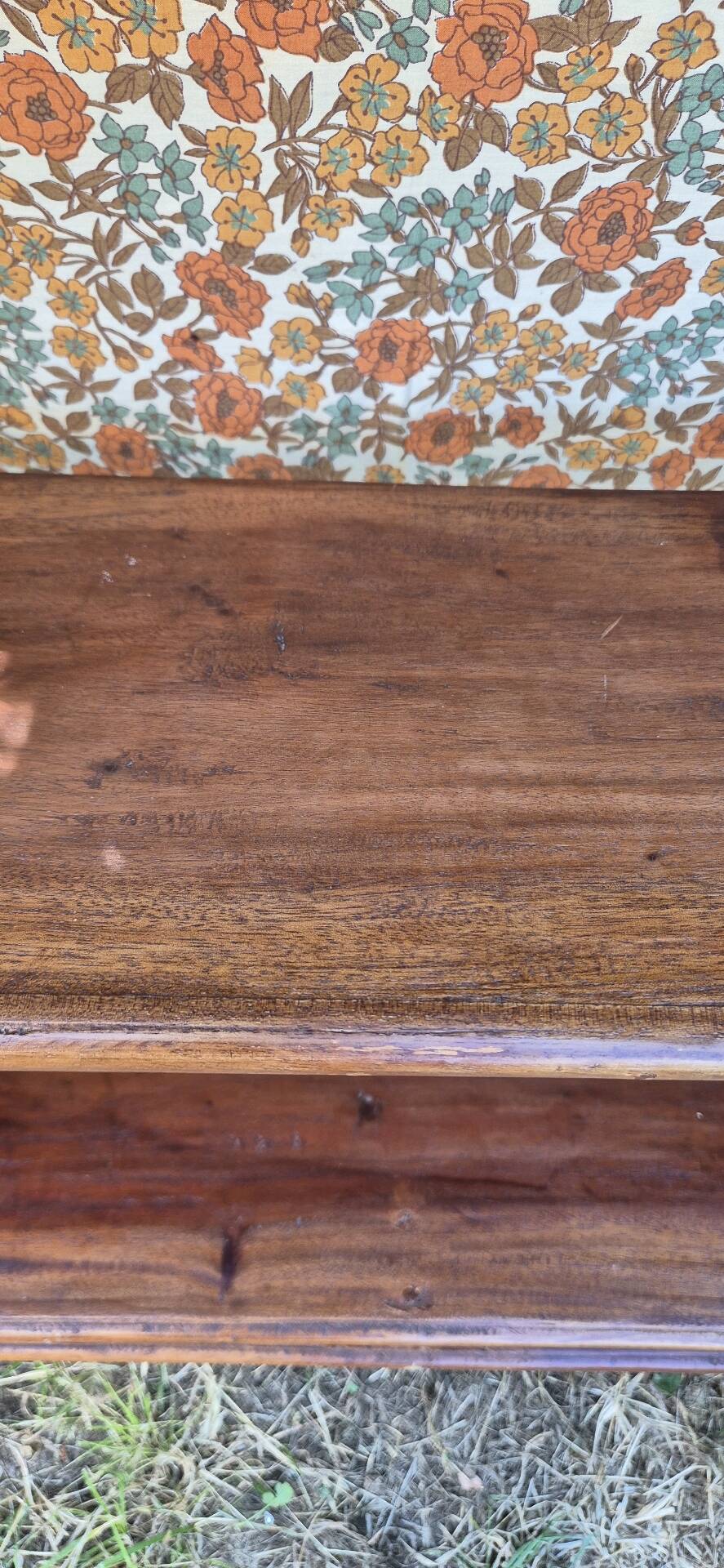 Vintage wall shelf in oriental or Moorish style, handcrafted by a cabinetmaker.