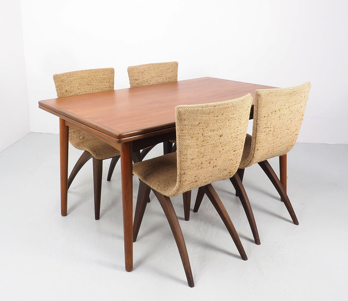 Table extensible en bois de rose de conception danoise, 1960
