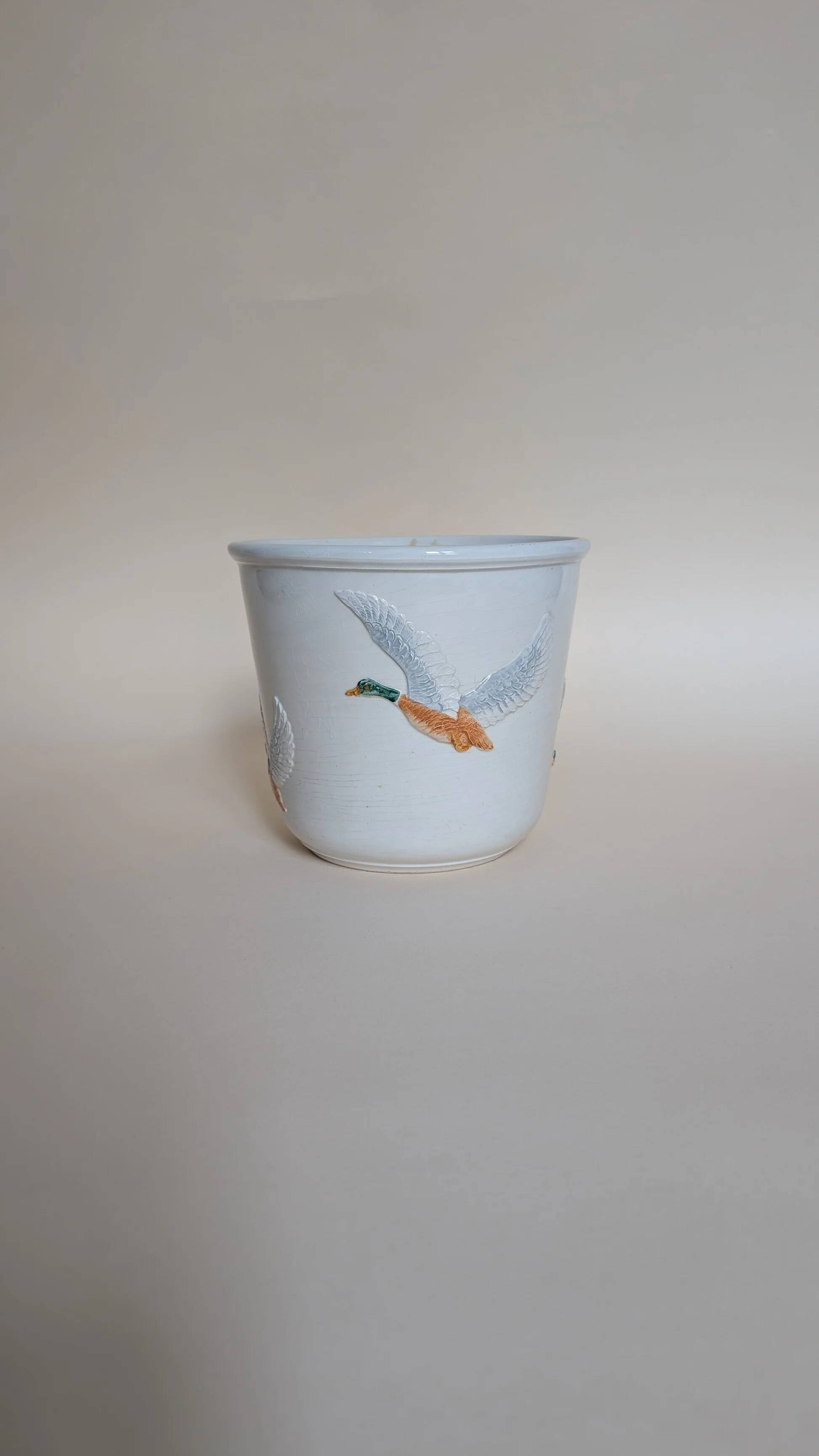 Duck cache pot