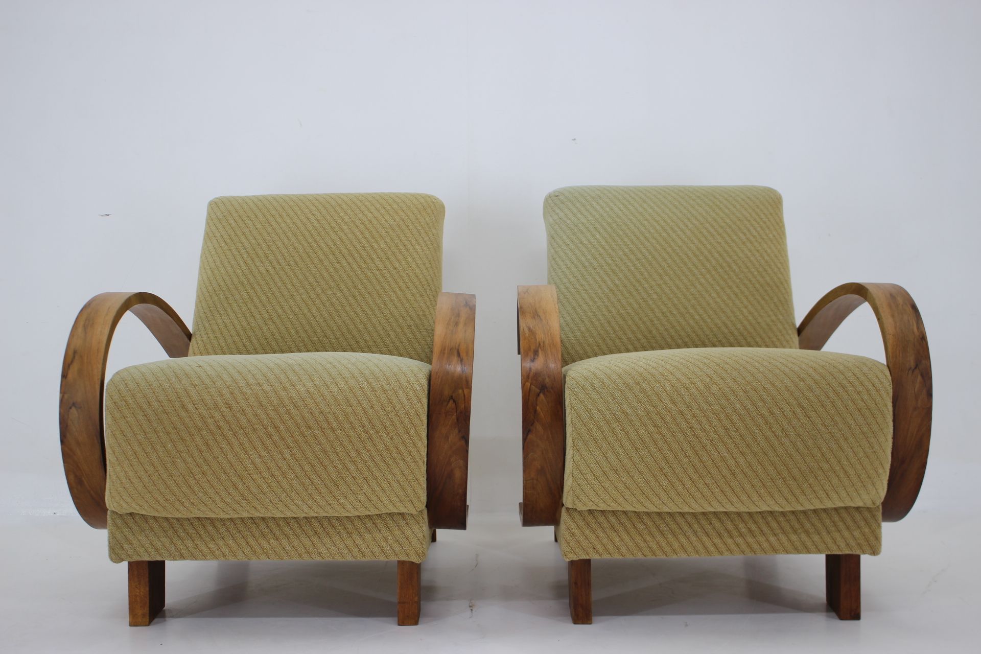1940s Pair of Art Deco Armchairs in Walnut, Czechoslovakia