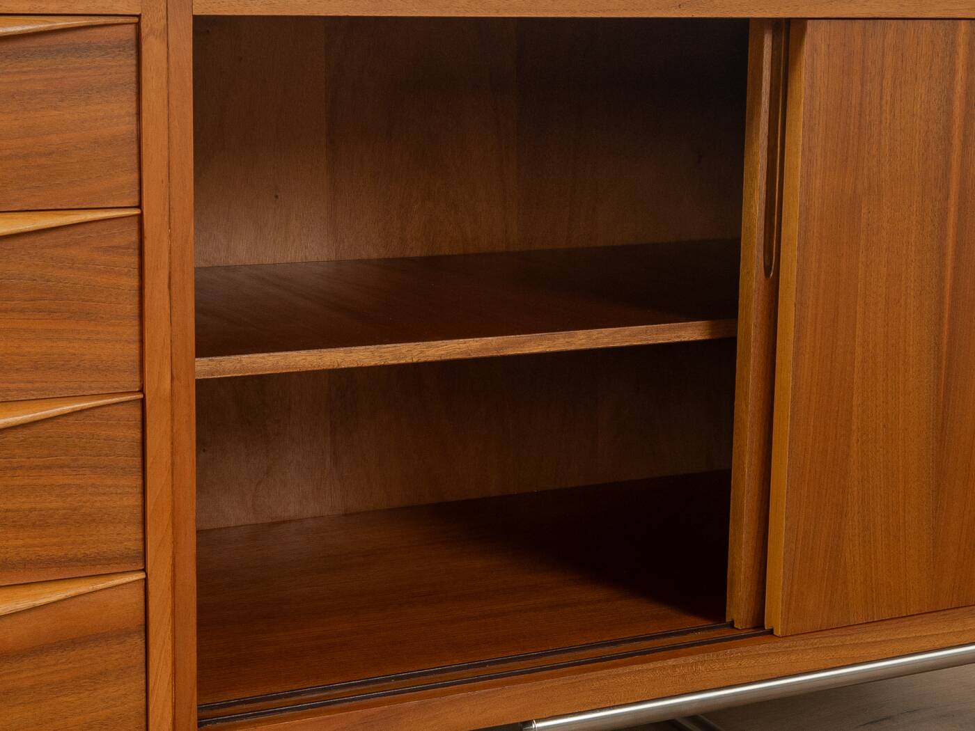 1950s sideboard with Bauhaus legs
