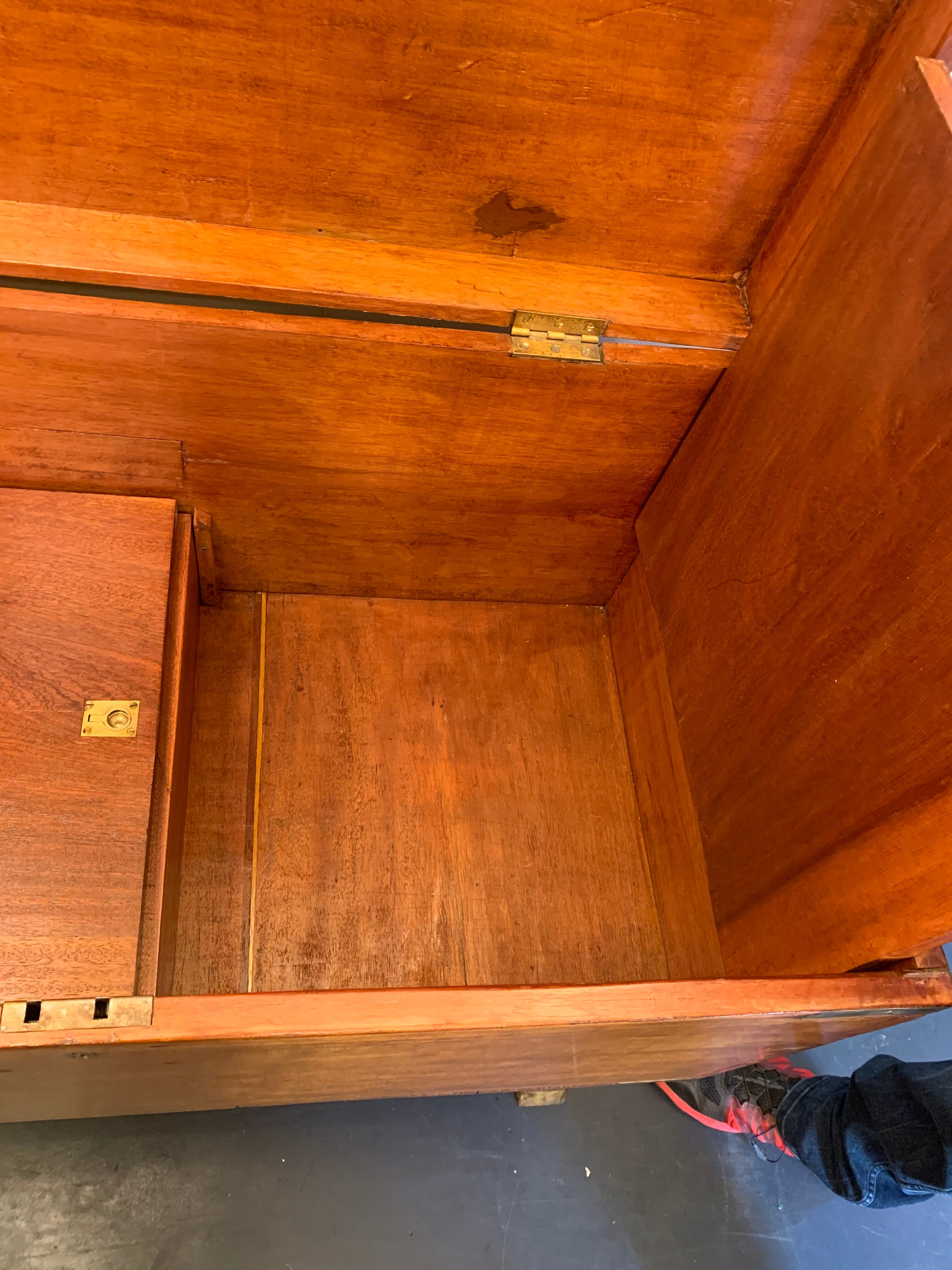 Boat trunk furniture on feet