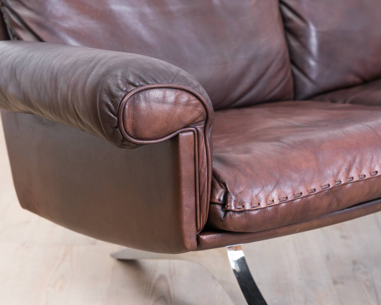 Brown leather 2-seater sofa by De Sede, model DS 31, vintage 1960s.