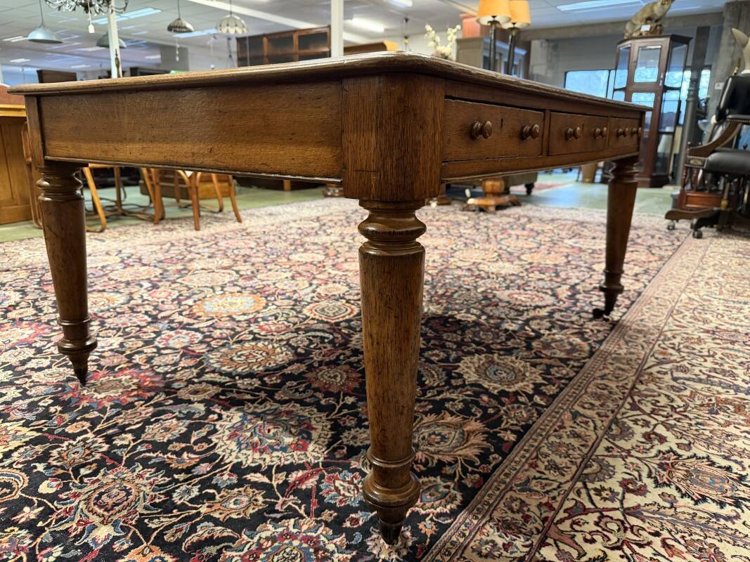 Classic English Writing Desk Partnerdesk