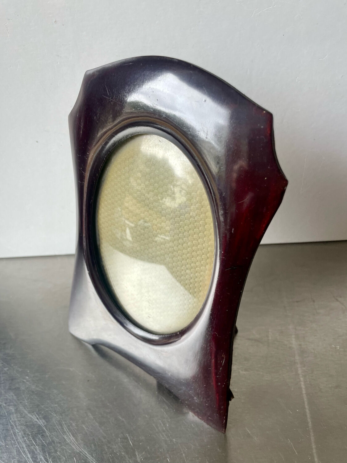 Art deco mahogany wooden frame, measurement 22.5 cm x 15 cm  convex glass  13.5 cm x 8.5 cm