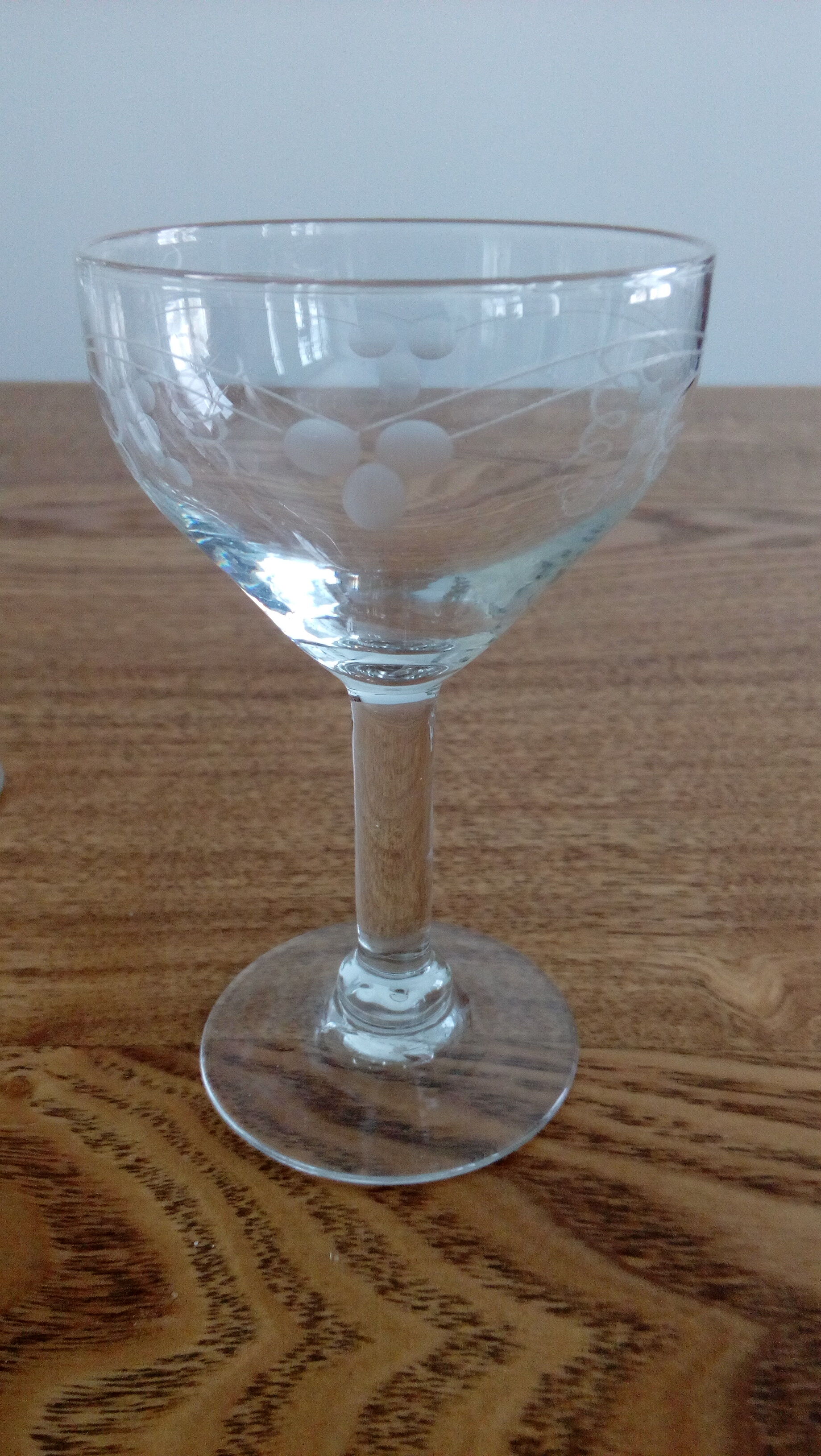 Glasses tasting digestive liqueur engraved