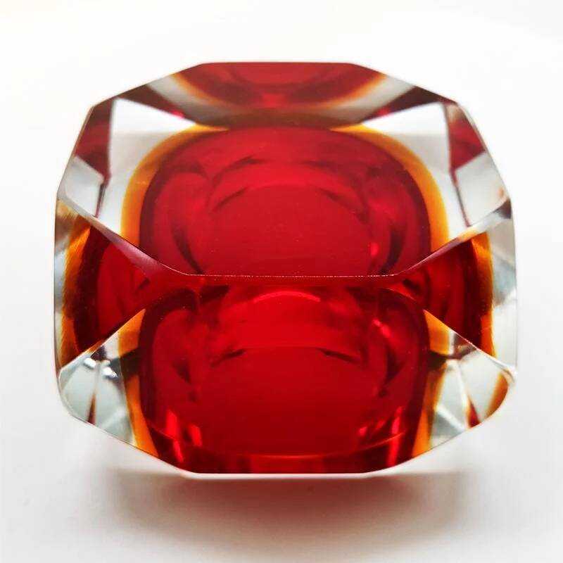 1960s square multifaceted ashtray or catch-all in Murano glass by Flavio Poli for Seguso. Made in Italy.
