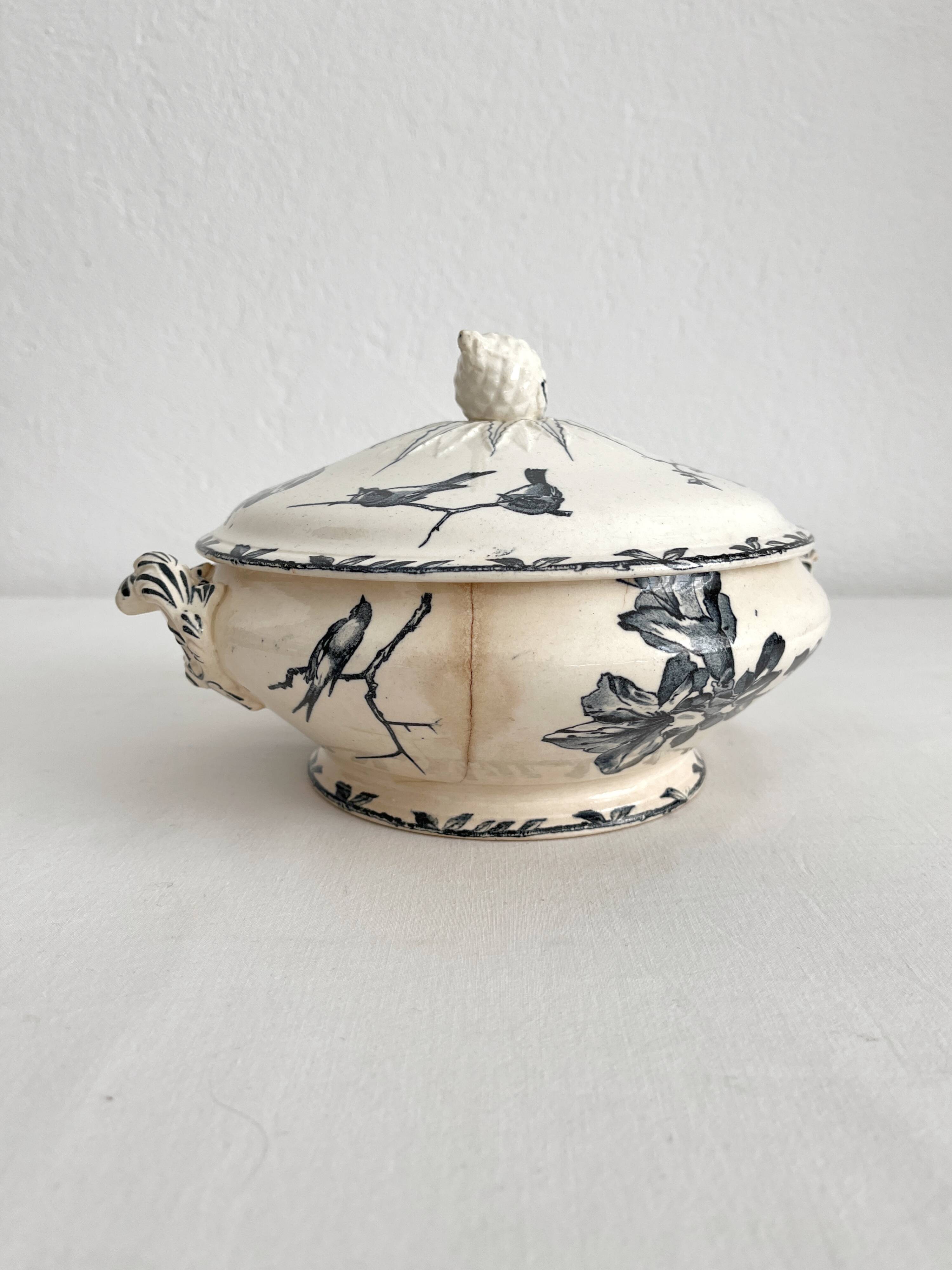Ironstone tureen, "Oxford" Choisy le Roi