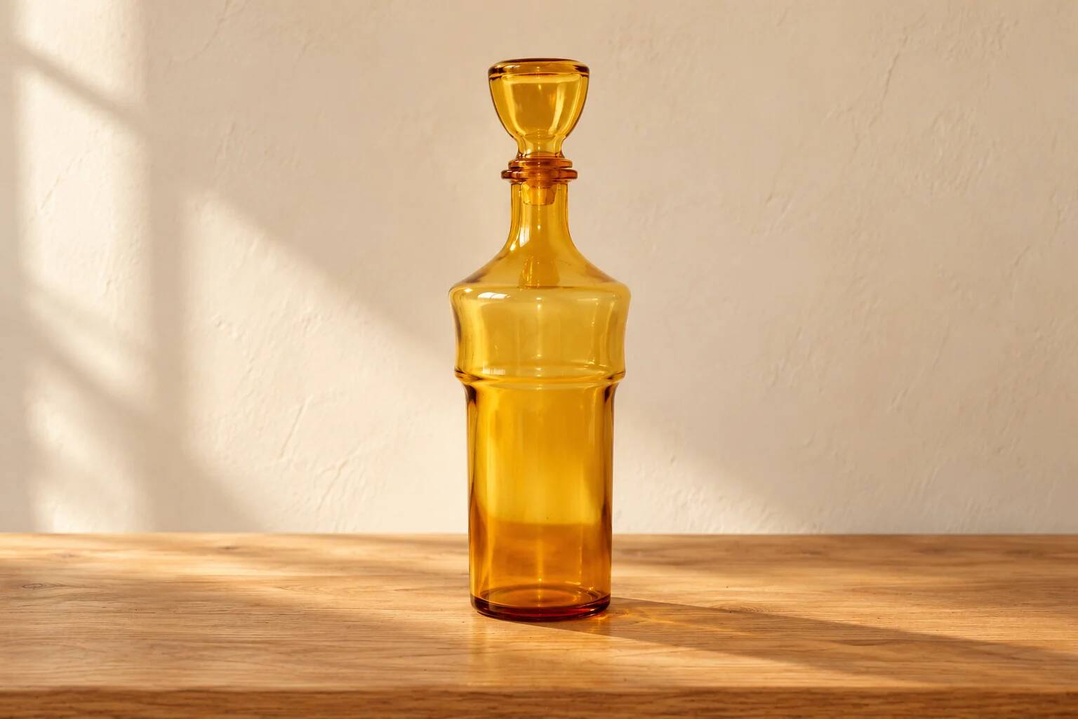 Vintage amber glass carafe with matching stopper – H 27 cm