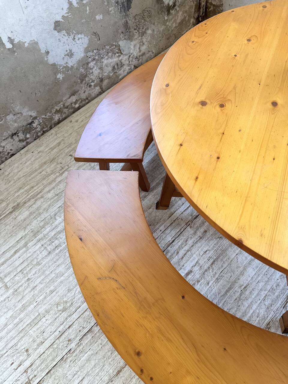 Set of round table and 4 rounded benches, 1950
