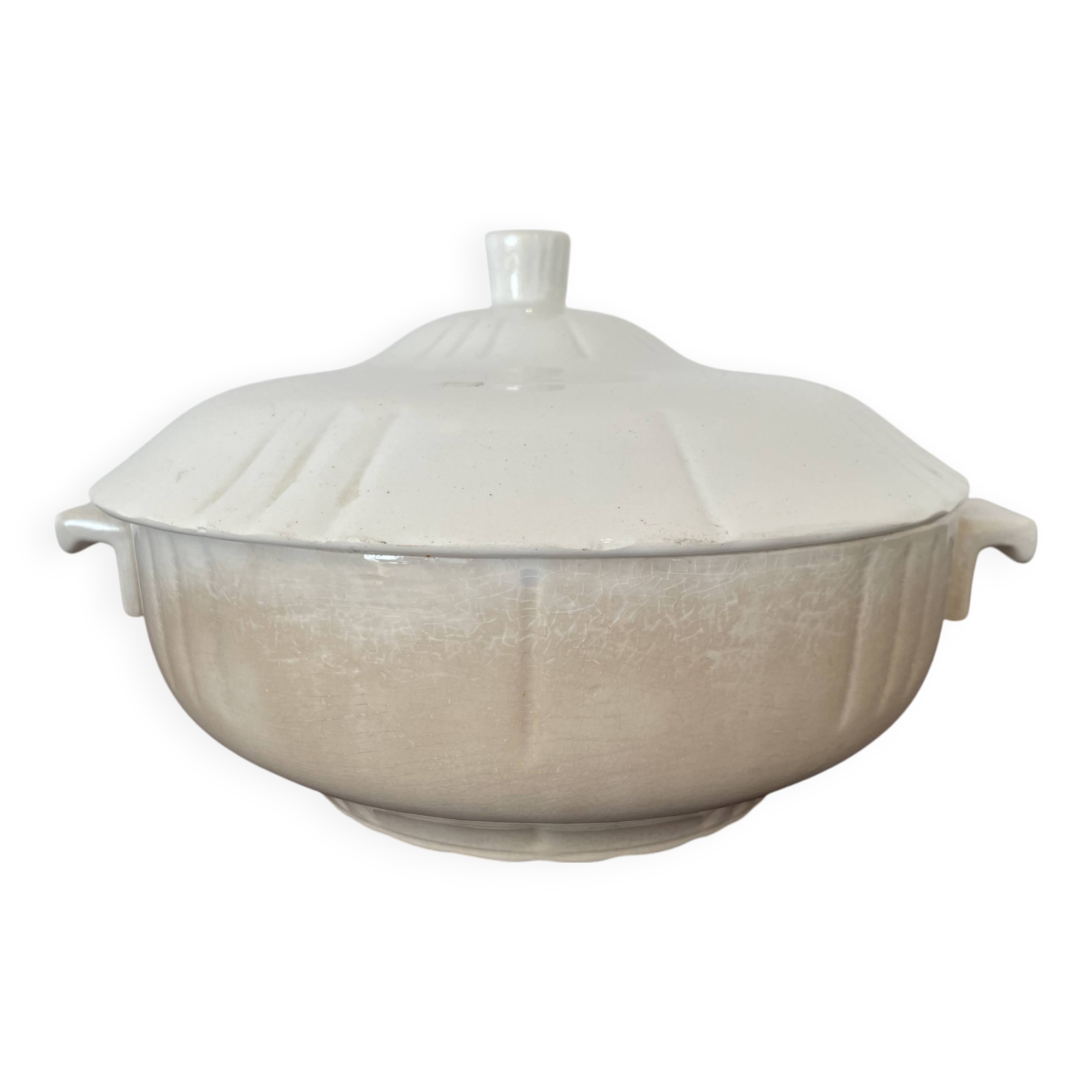 White iron clay soup tureen Moulin des Loups & Hamage Nord