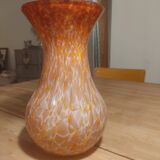 Novaro vase signed