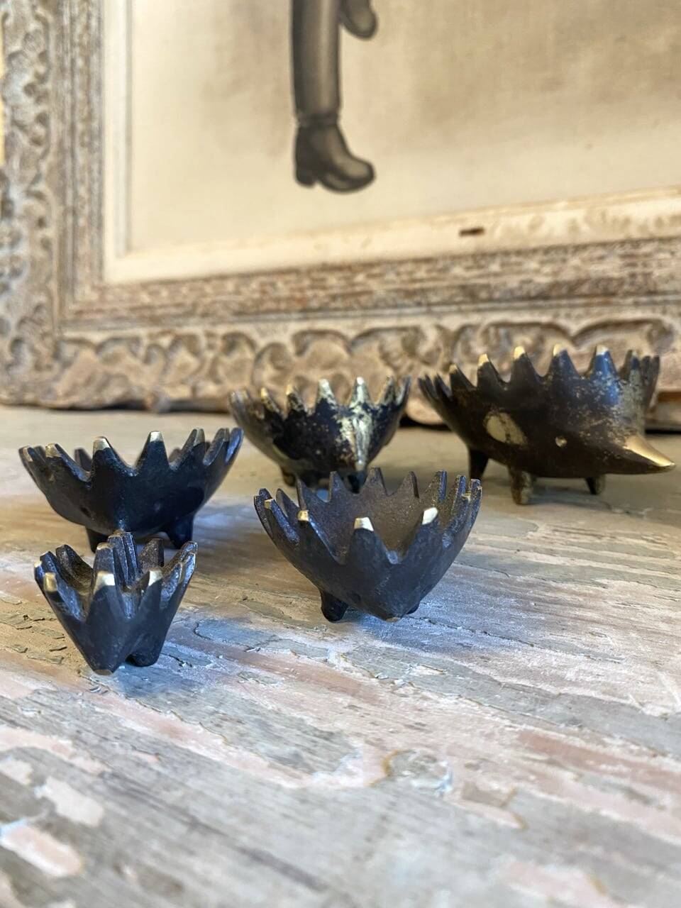 Hedgehog nesting ashtray/trinket dish in brass, attributed to Walter Bosse, for Hertha Baller, Austria 1950s.