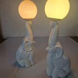Une paire de lampes éléphant en céramique néo-art déco