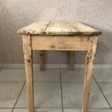 Farm table