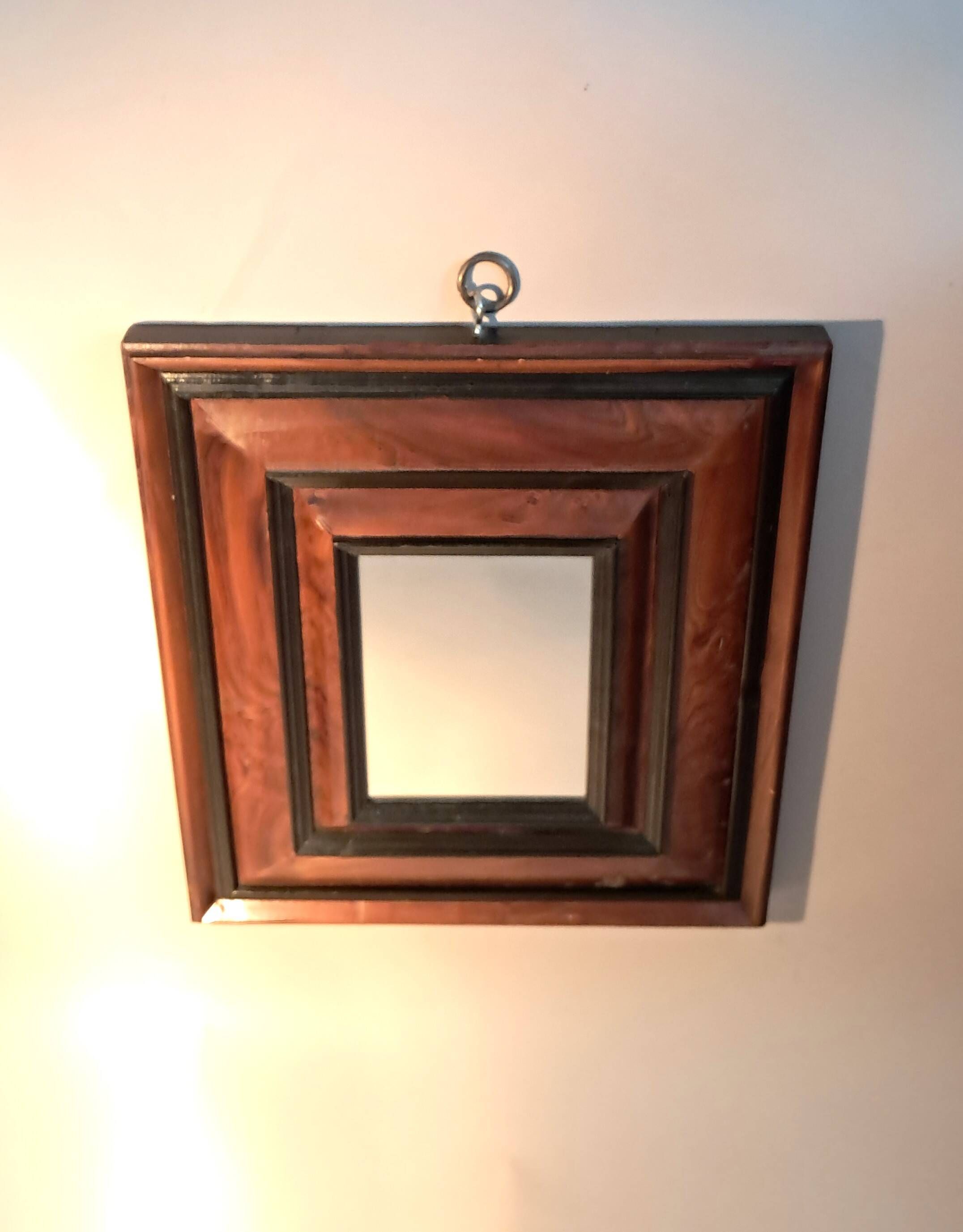 High period style mirror in solid wood from the early 20th century.