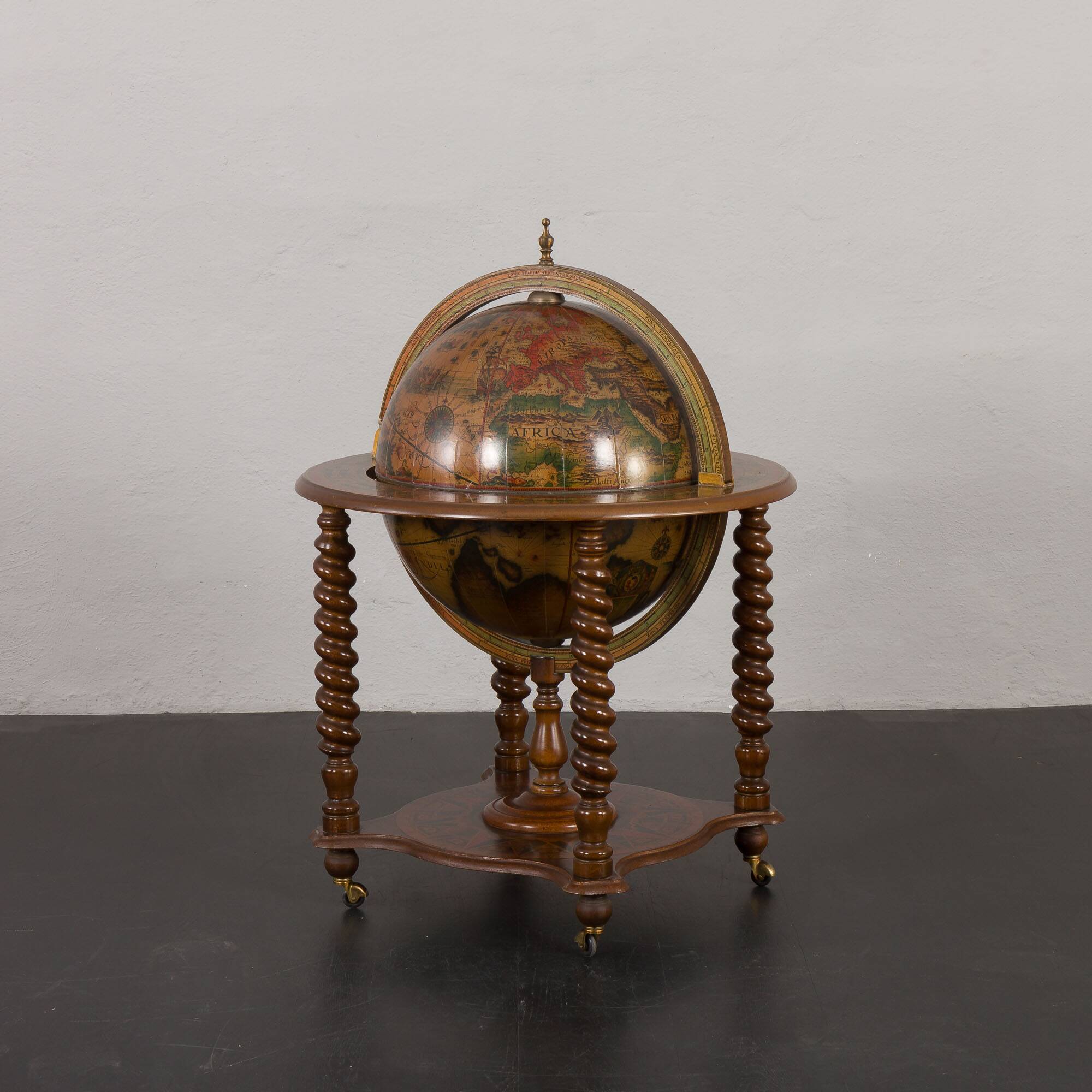 Large Mid-century globe bar cabinet, Italy 1960s