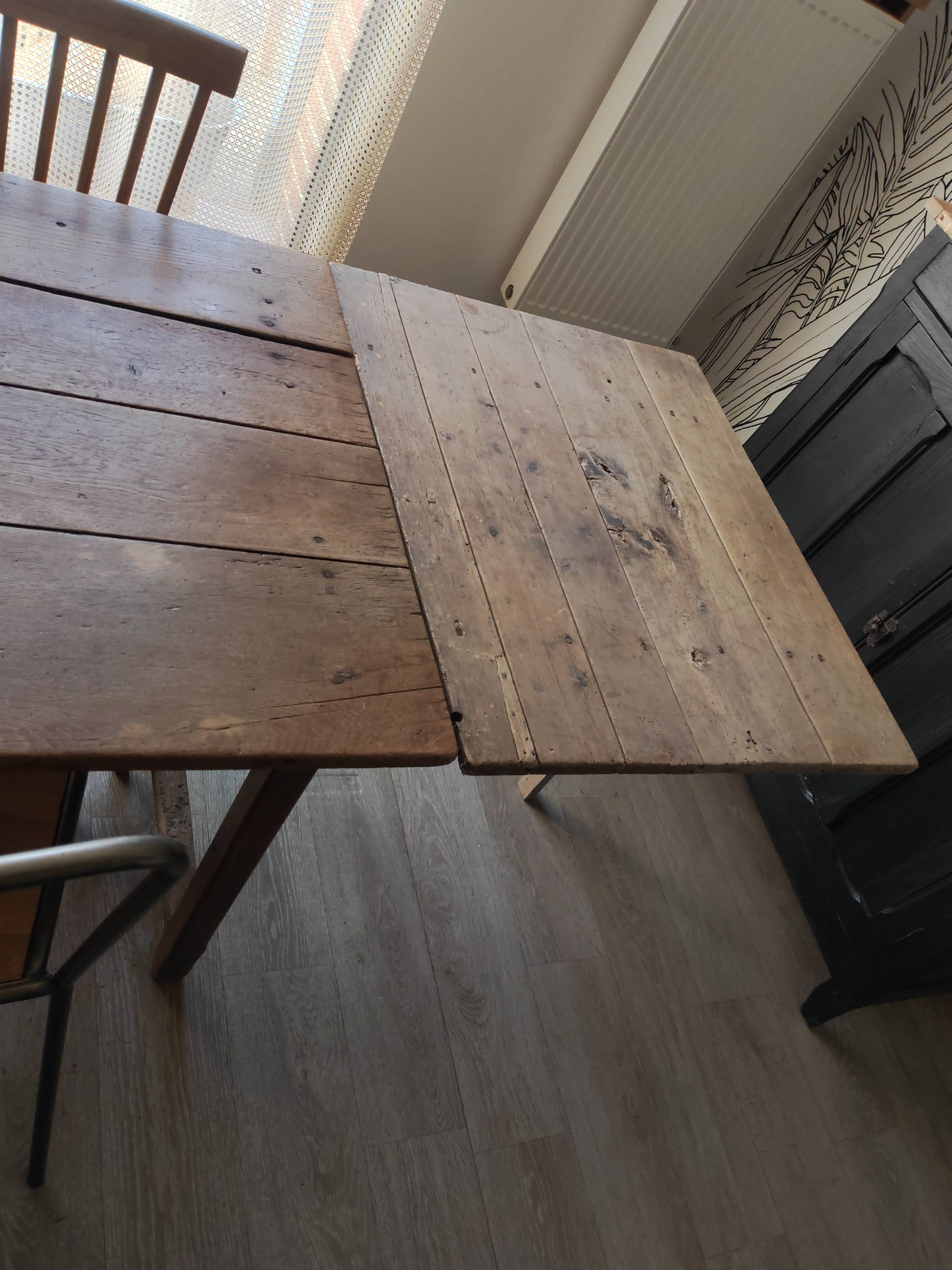 Farm table