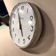 Horloge pendue Brillie industrielle 25cm