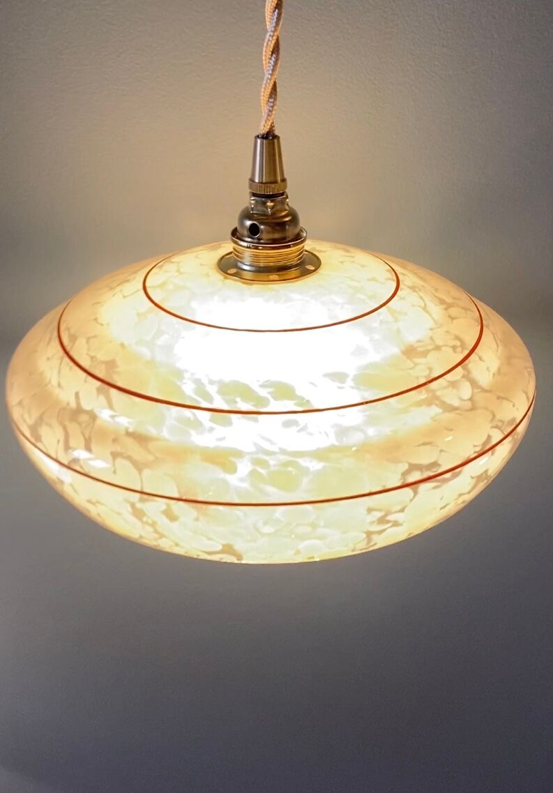 Suspension ou baladeuse globe en verre de Clichy 1950