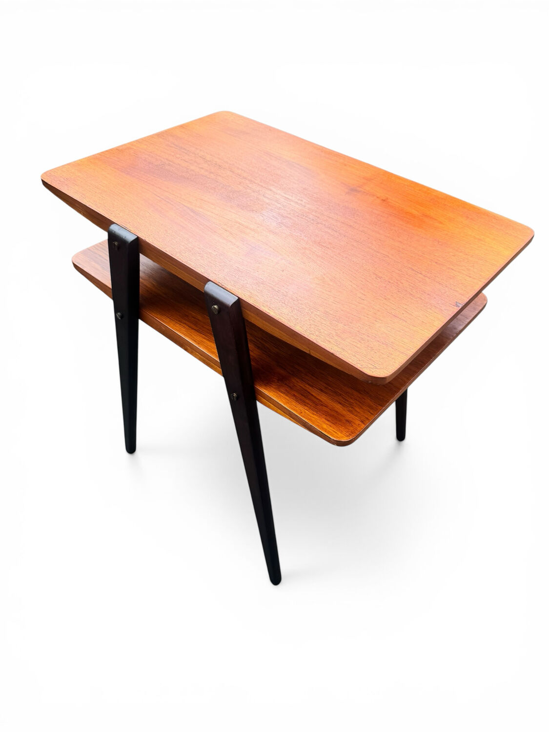 Table d’appoint / chevet scandinave à double plateau Suède 1960