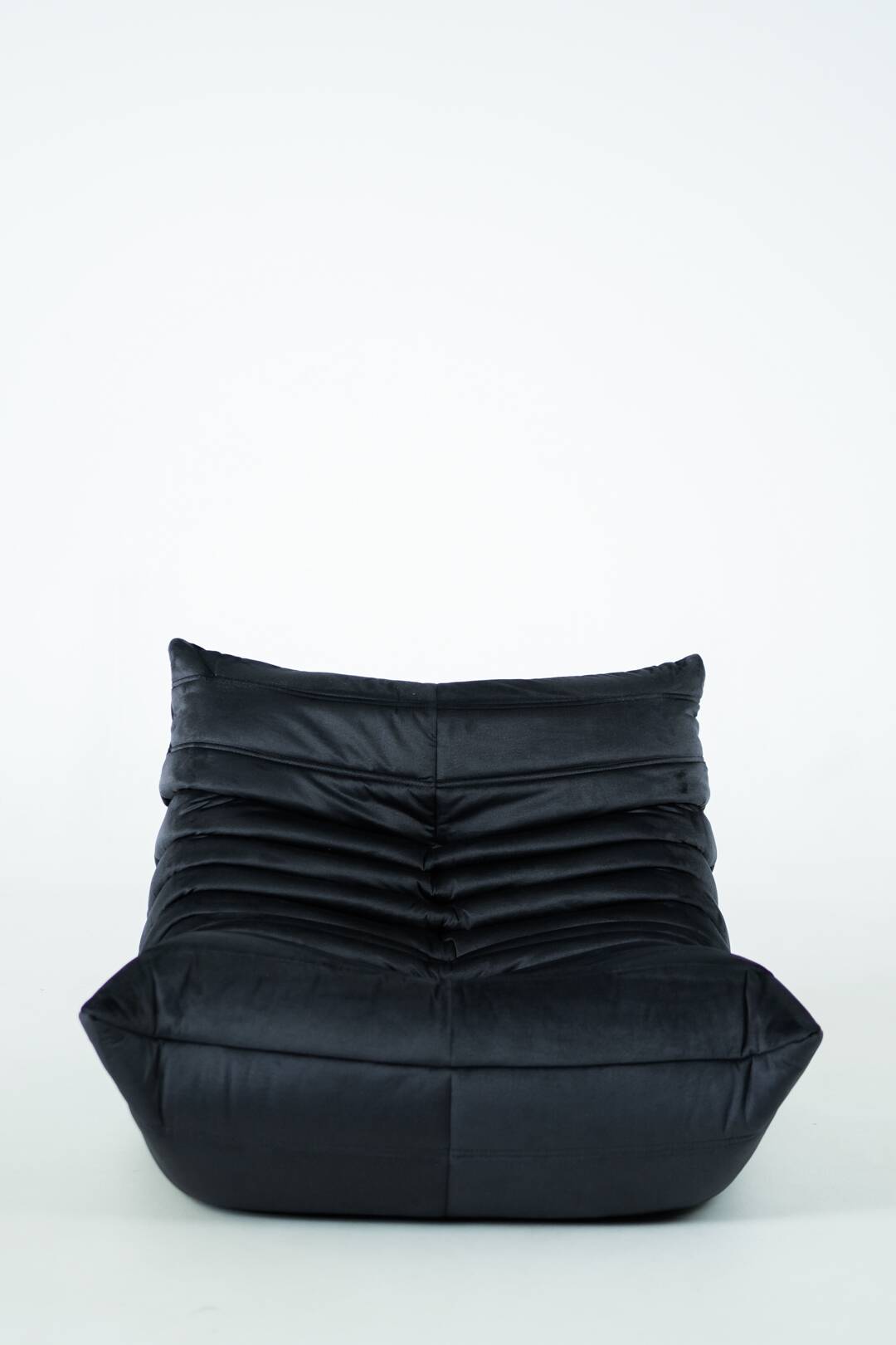 Togo set of chair and pouf in black shiny velvet