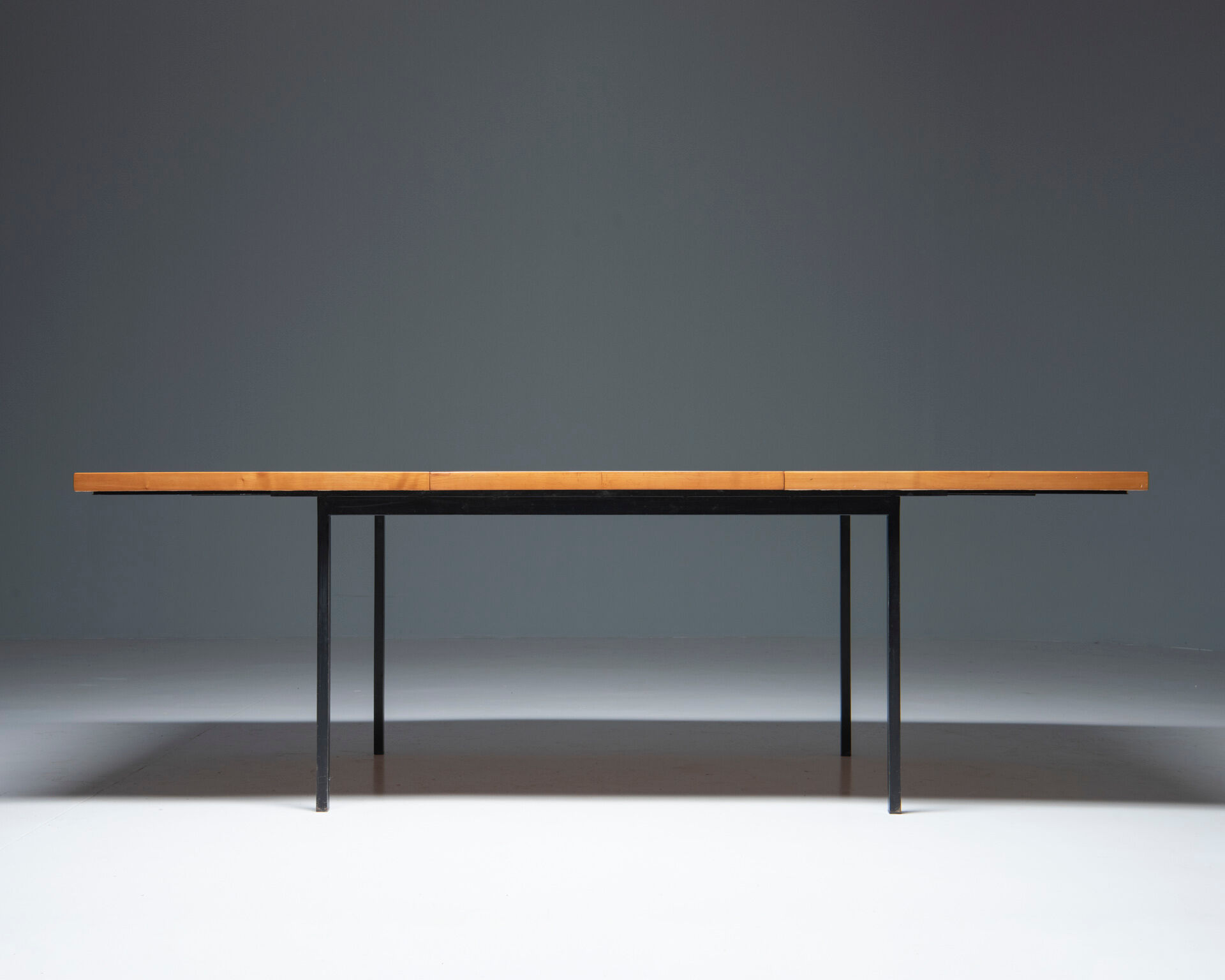 'No. 413' Extendable Dining Table in ash wood, Fred Ruf for Knoll Int., 1960's