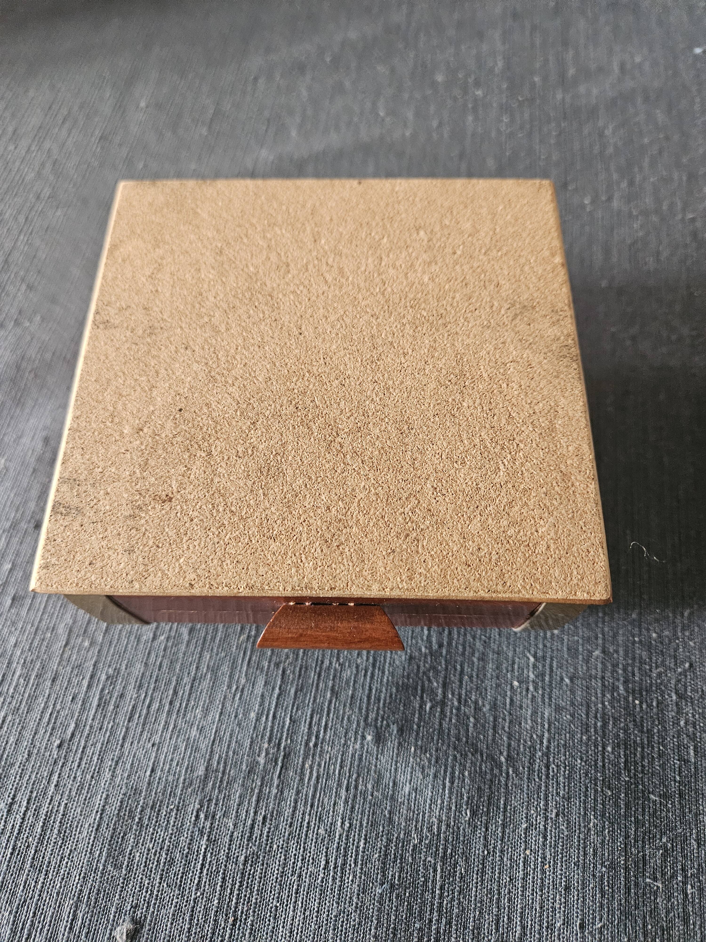 Vintage cigarette box 1950 - Wood and brass cabinetry - Internal ashtray