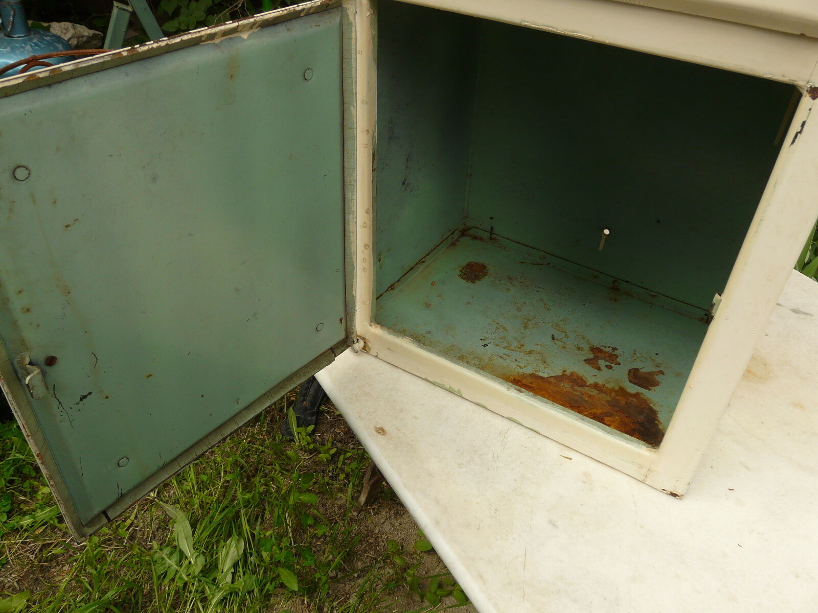 Meuble de métier coiffeur années 60 en métal