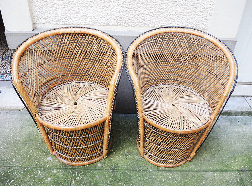 2 old armchairs 'Emmanuelle' in wicker