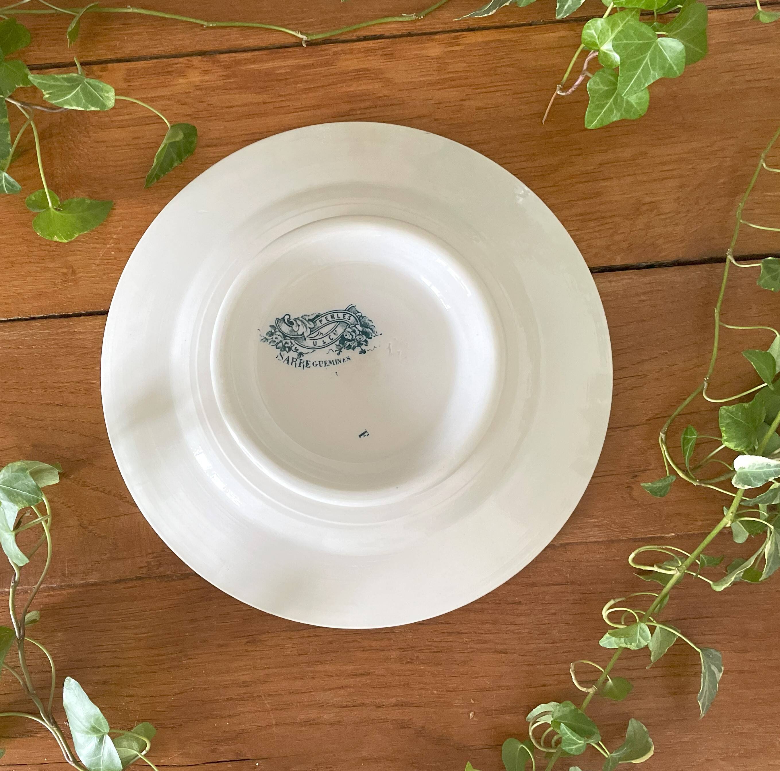 Old cake/mignardise dish on pedestal in Sarreguemines earthenware