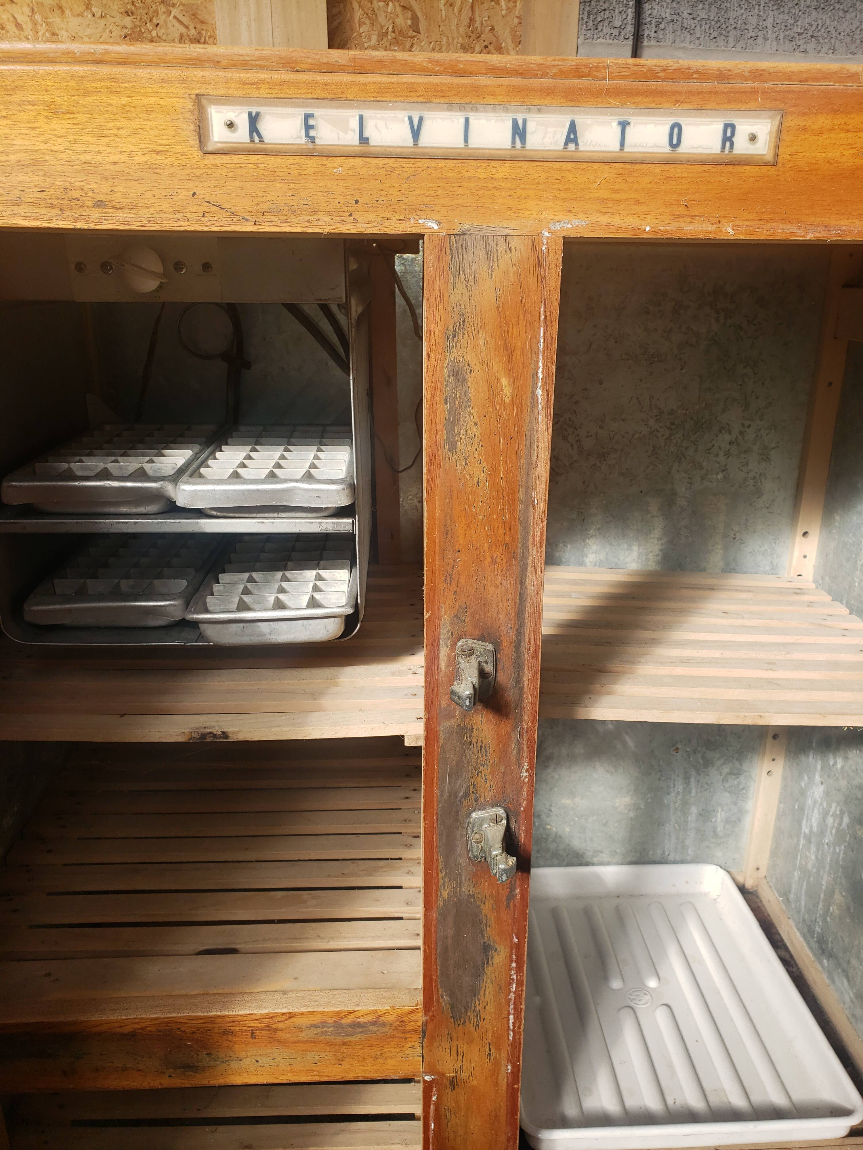 Old refrigerated cabinet