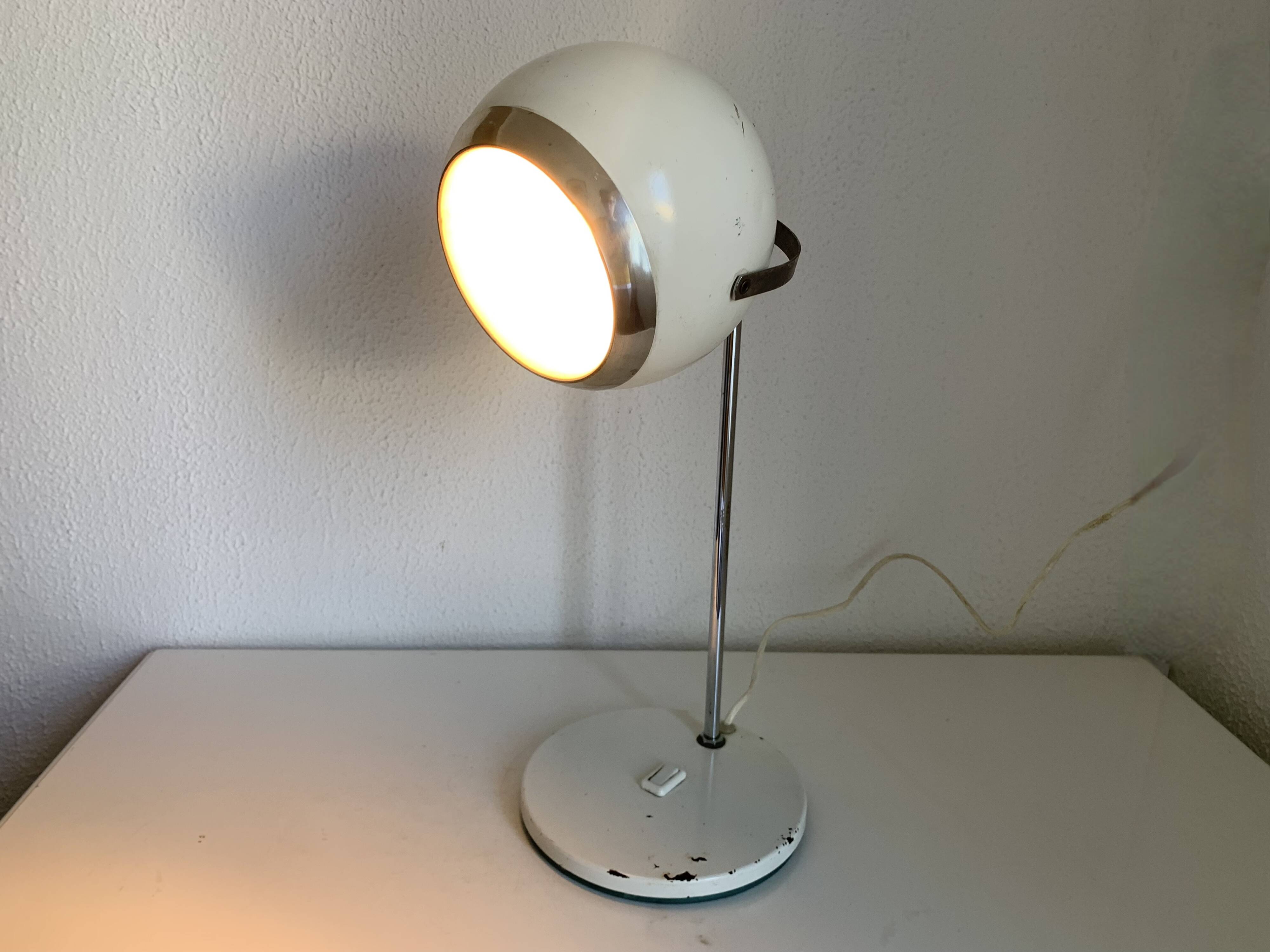 Large vintage 1960 white eyeball mid-century desk lamp - 44 cm