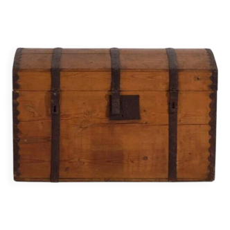 Antique trunk with metal frame (c.1900) #80