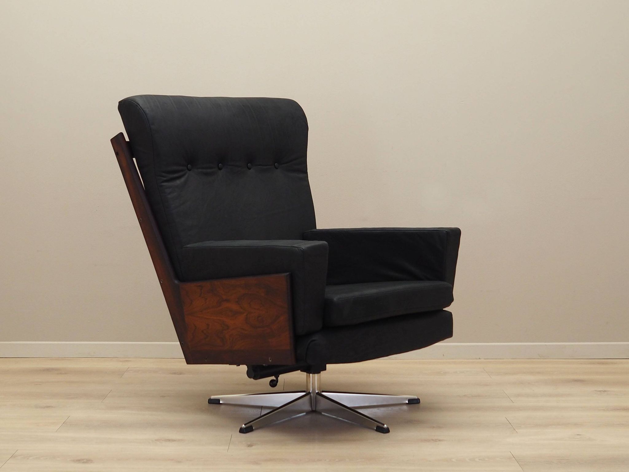 Fauteuil de bureau en cuir, design danois, années 1970, production : Danemark