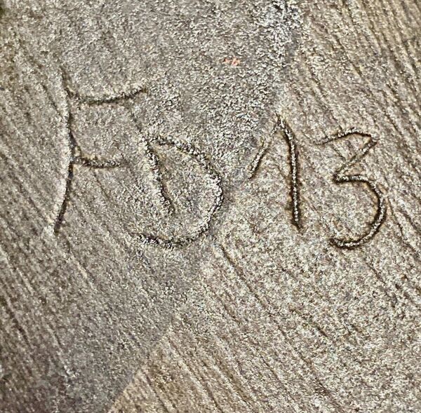 Vase cornet bouquetière a decor abstrait moderniste, signature a identifier