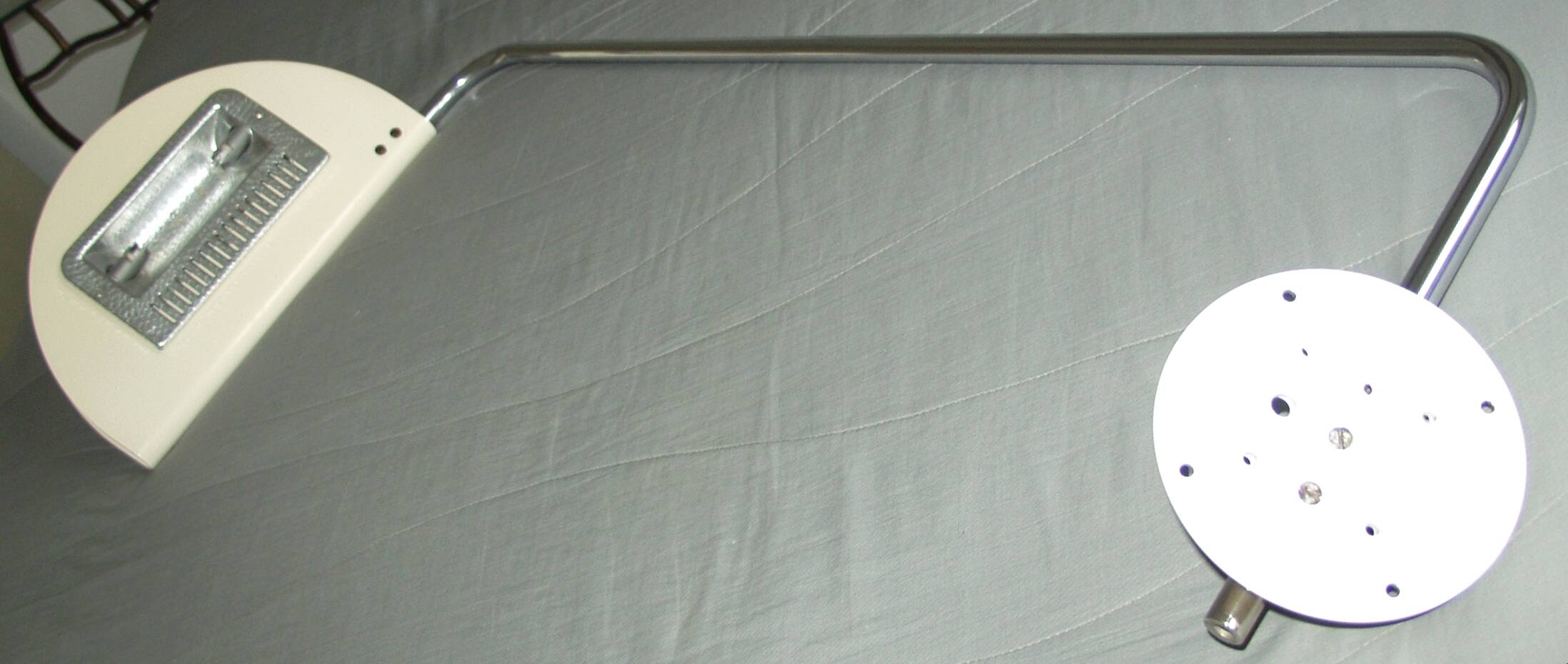 Luminaire "Mezzaluna" designed by Bruno Gecchelin ('75) / Ceiling light or wall light