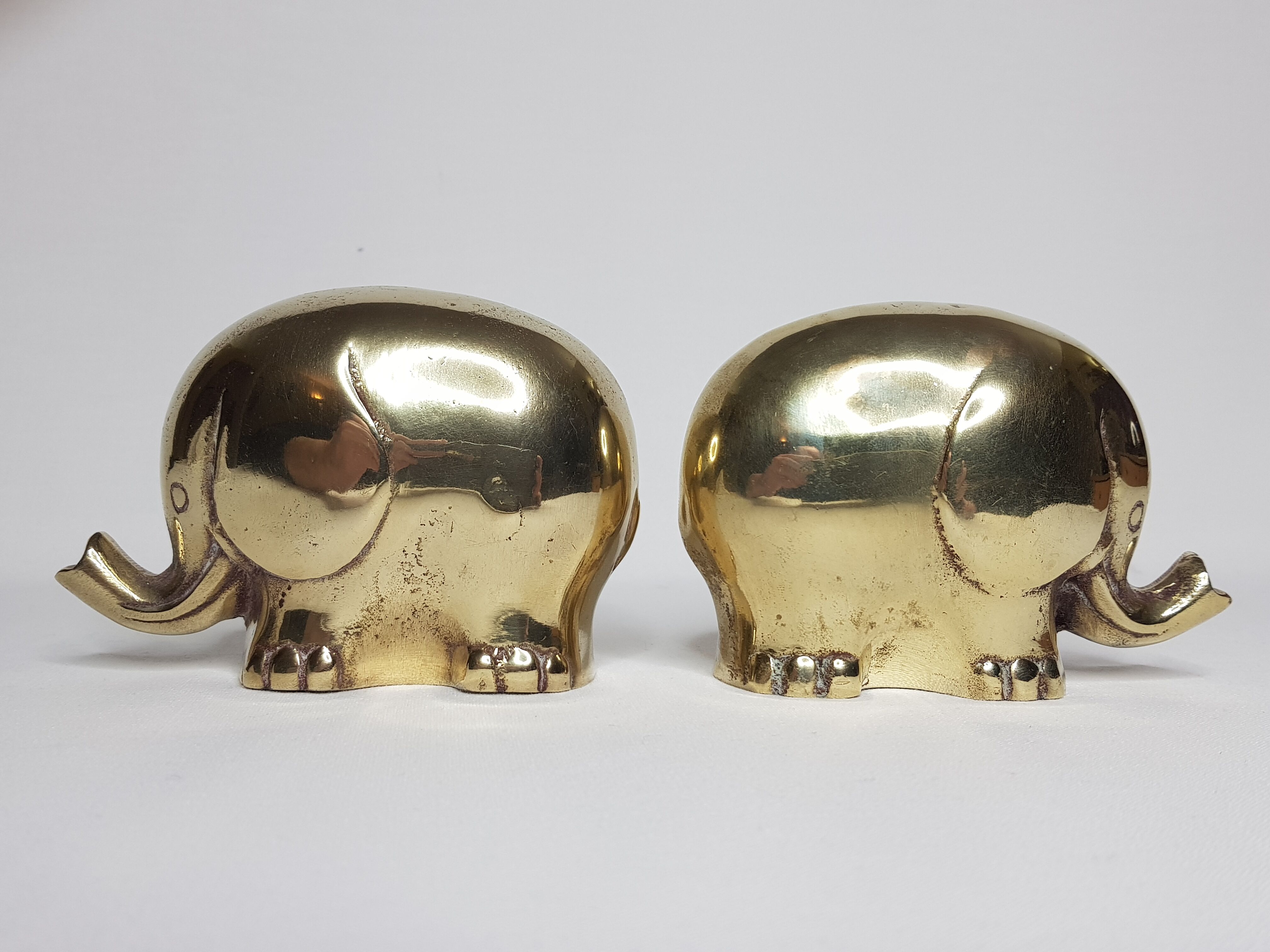 Pair of brass elephant design Massiv Messing
