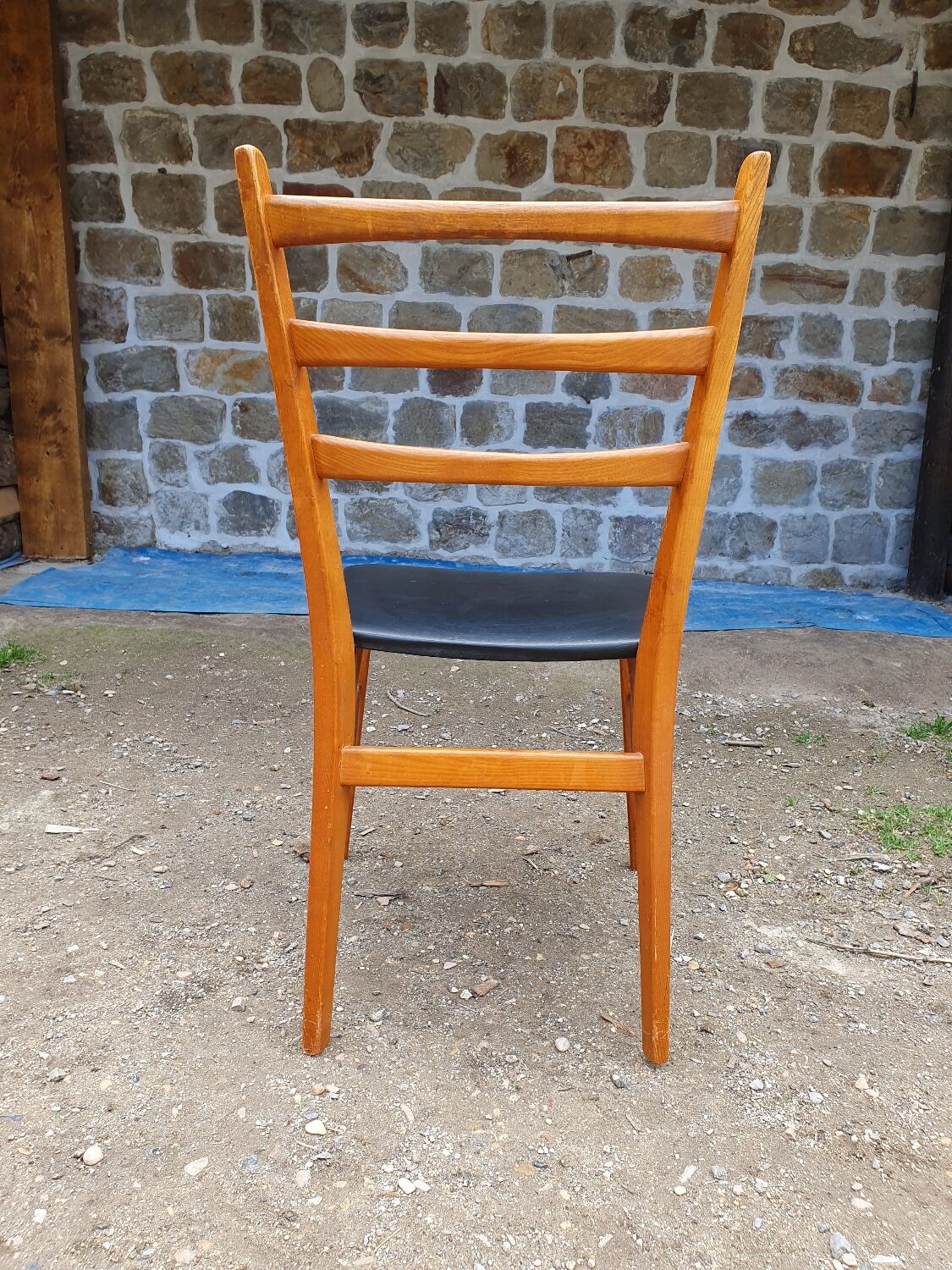 Set of 6 teak chairs and imitation black leather an 60 scandinavian design