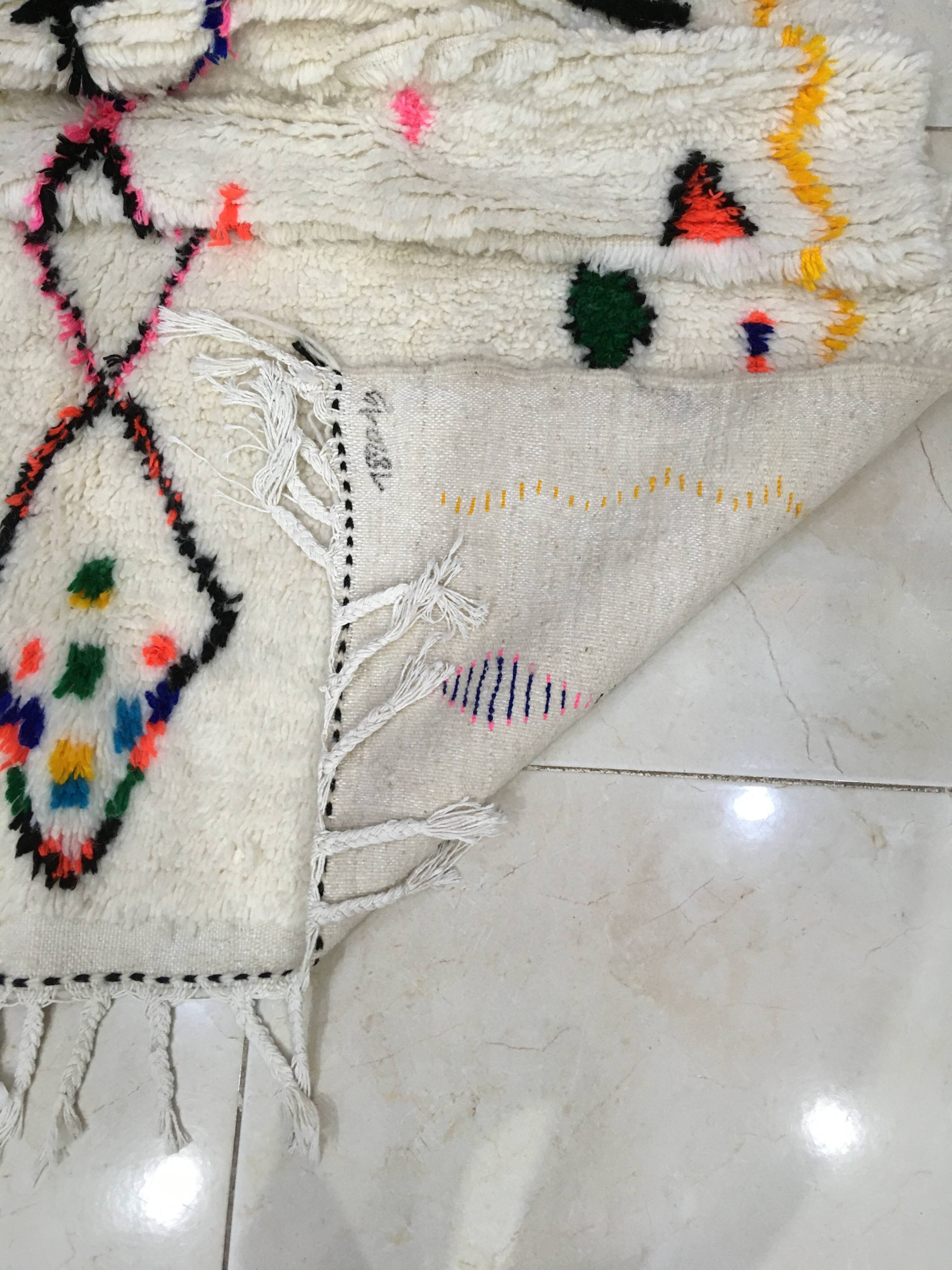 Moroccan Azilal Berber Rug 2m42 x 1m48